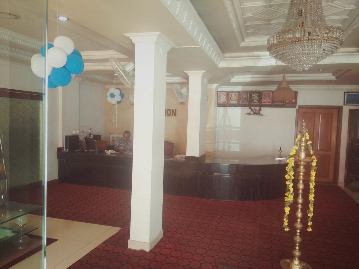 Hotel Malika Residency Ettumanoor Exterior foto