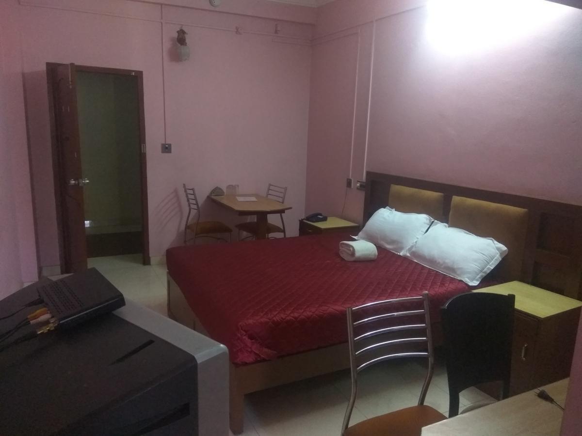Hotel Malika Residency Ettumanoor Exterior foto